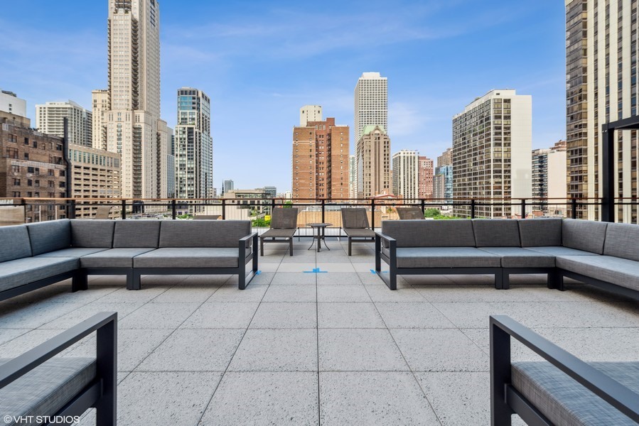 1000 N Lake Shore Plaza Unit: 33C