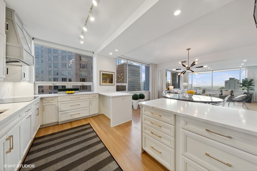 1000 N Lake Shore Plaza Unit: 33C