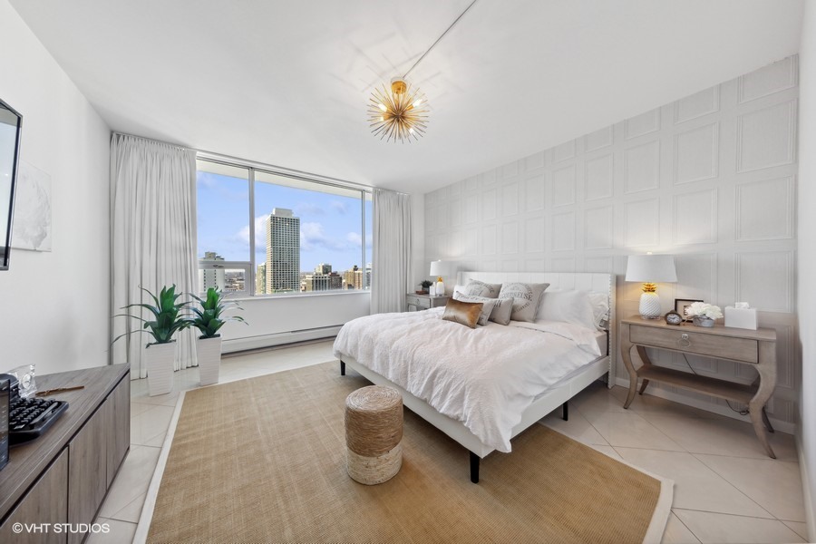 1000 N Lake Shore Plaza Unit: 33C