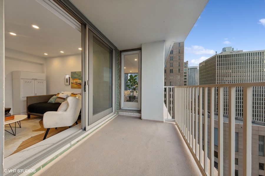 1000 N Lake Shore Plaza Unit: 33C