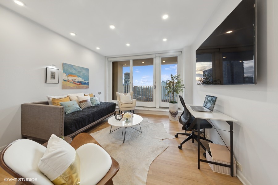 1000 N Lake Shore Plaza Unit: 33C
