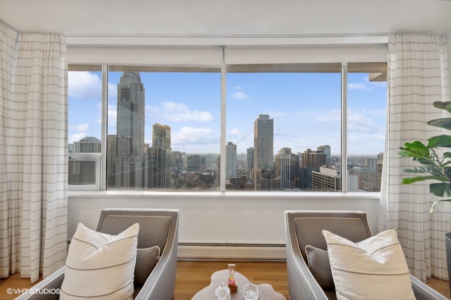 1000 N Lake Shore Plaza Unit: 33C