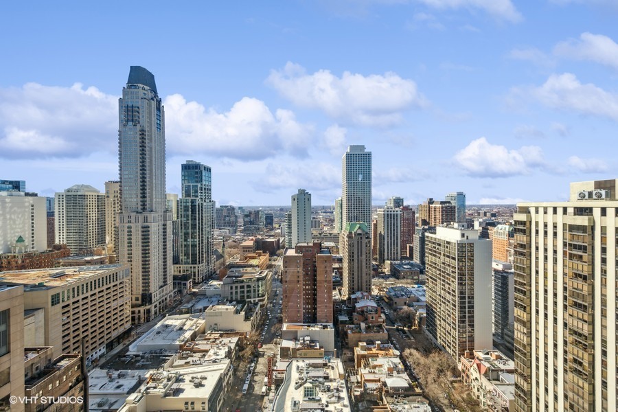1000 N Lake Shore Plaza Unit: 33C