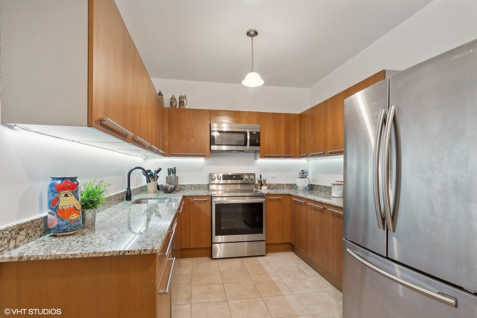 780 S FEDERAL Street Unit: 208