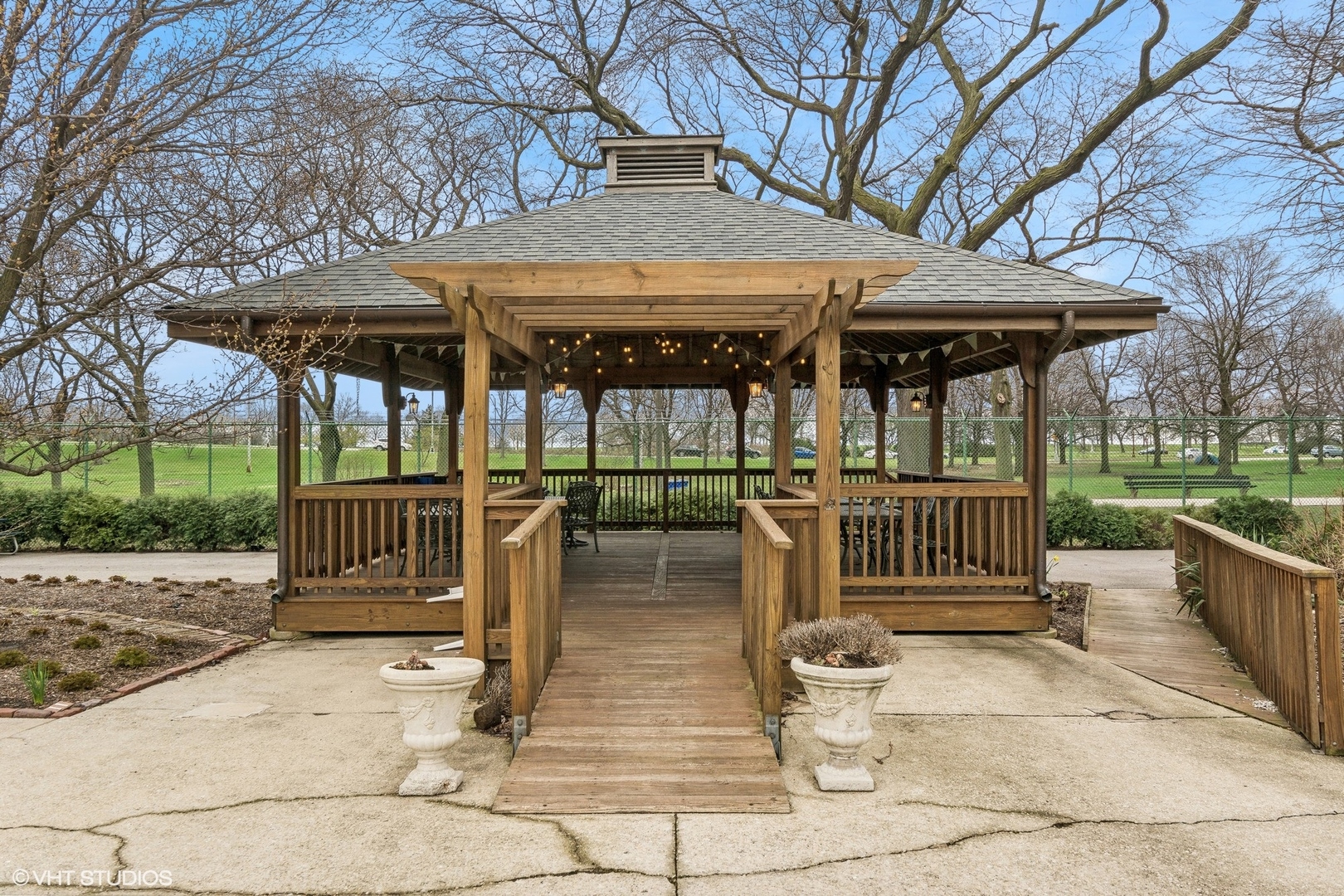 5555 N Sheridan Road Unit: 605