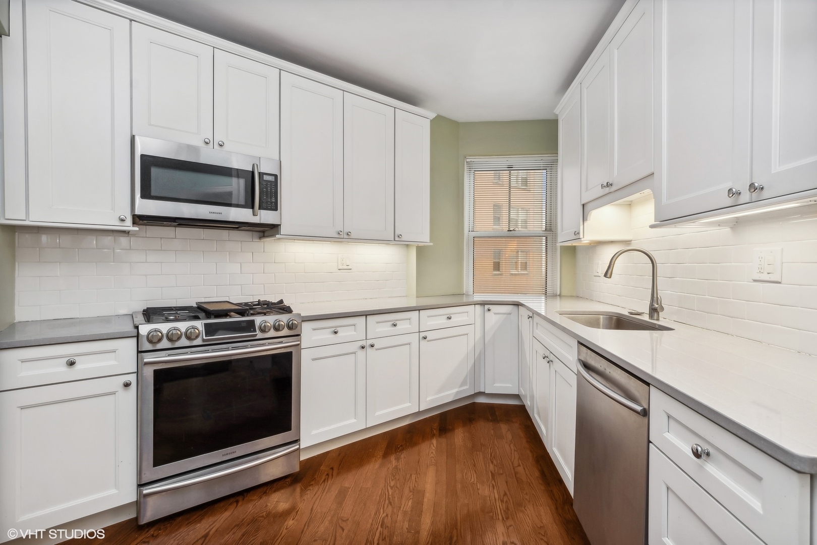 5555 N Sheridan Road Unit: 605