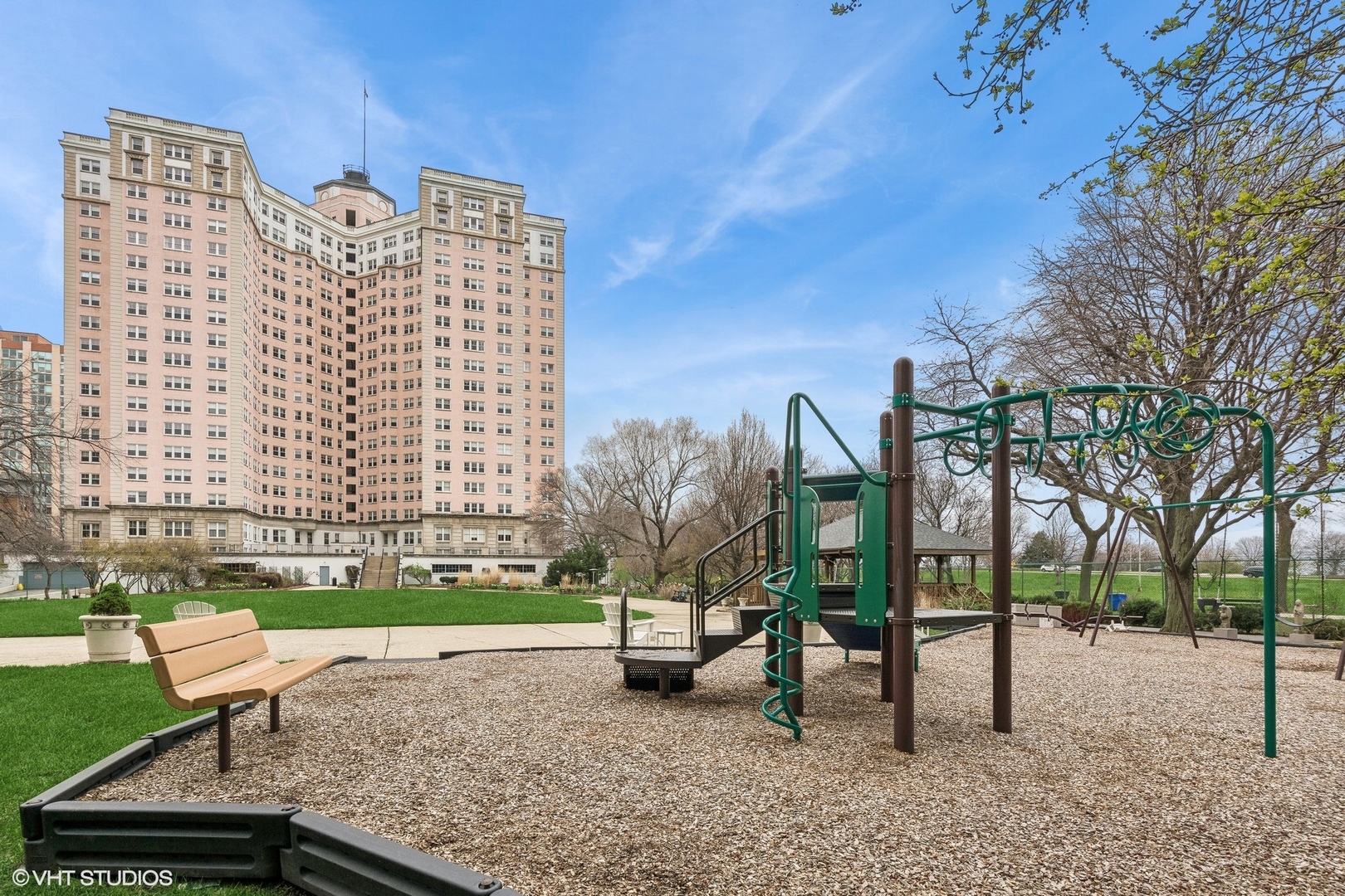 5555 N Sheridan Road Unit: 605