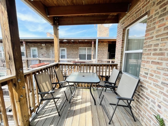 5656 N KIMBALL Avenue Unit: 3S