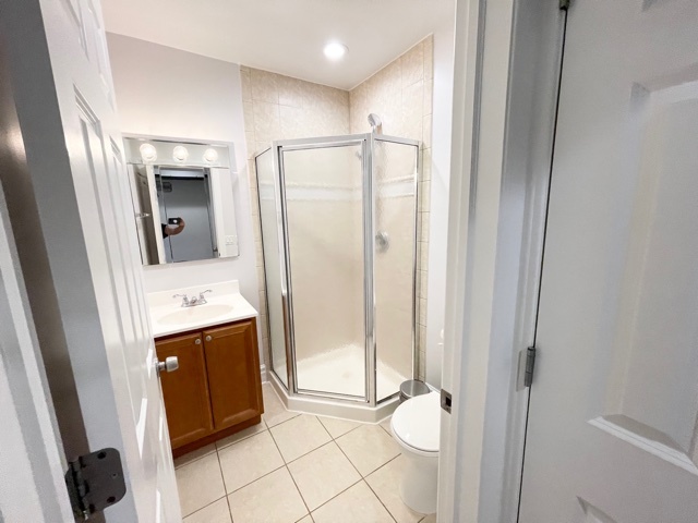 5656 N KIMBALL Avenue Unit: 3S