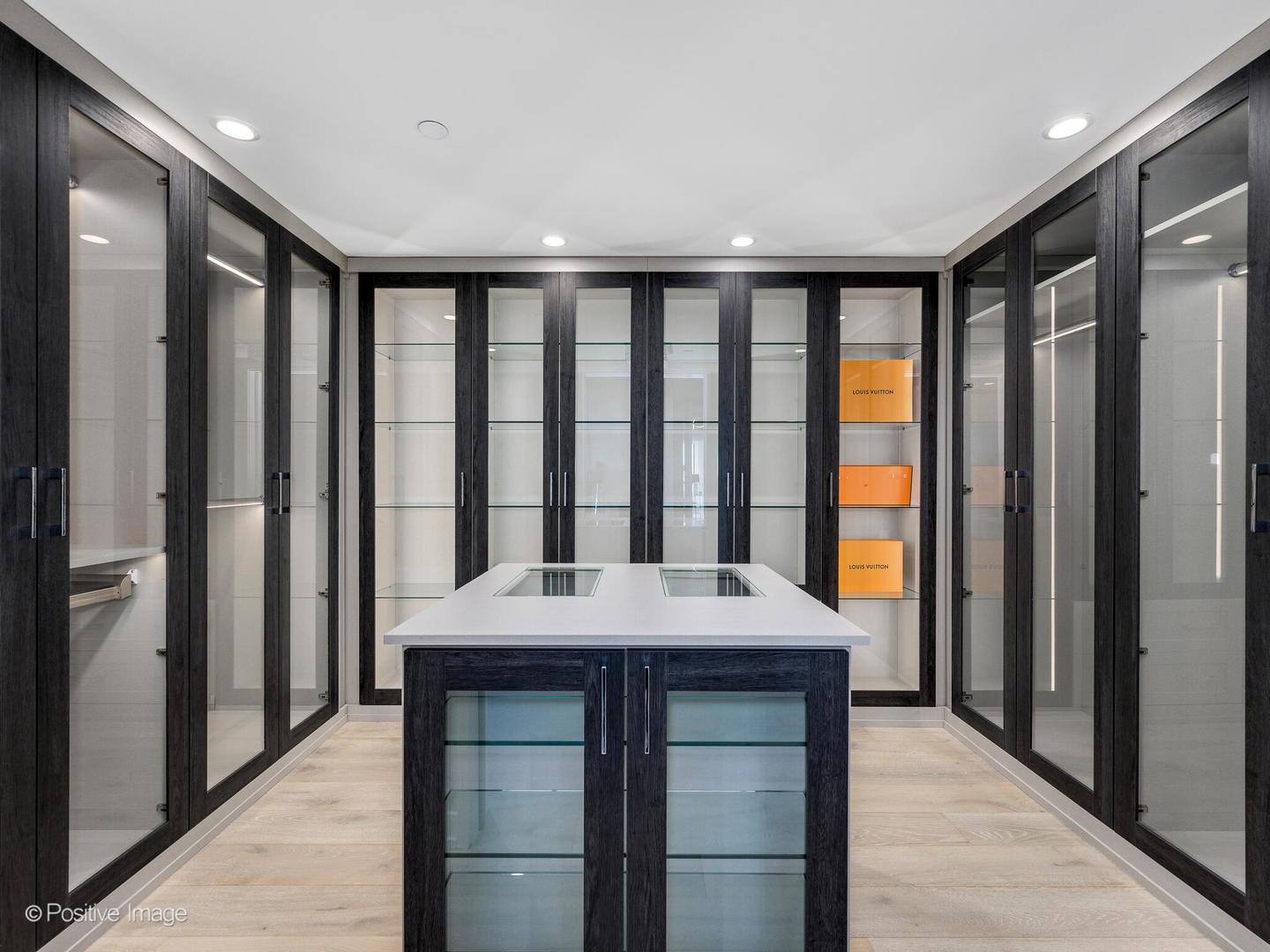 180 E Pearson Street Unit: 6501
