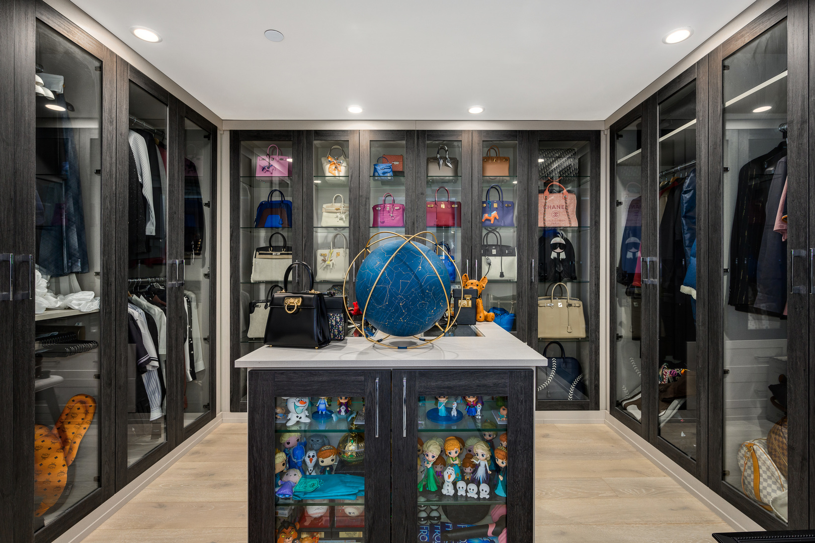 180 E Pearson Street Unit: 6501