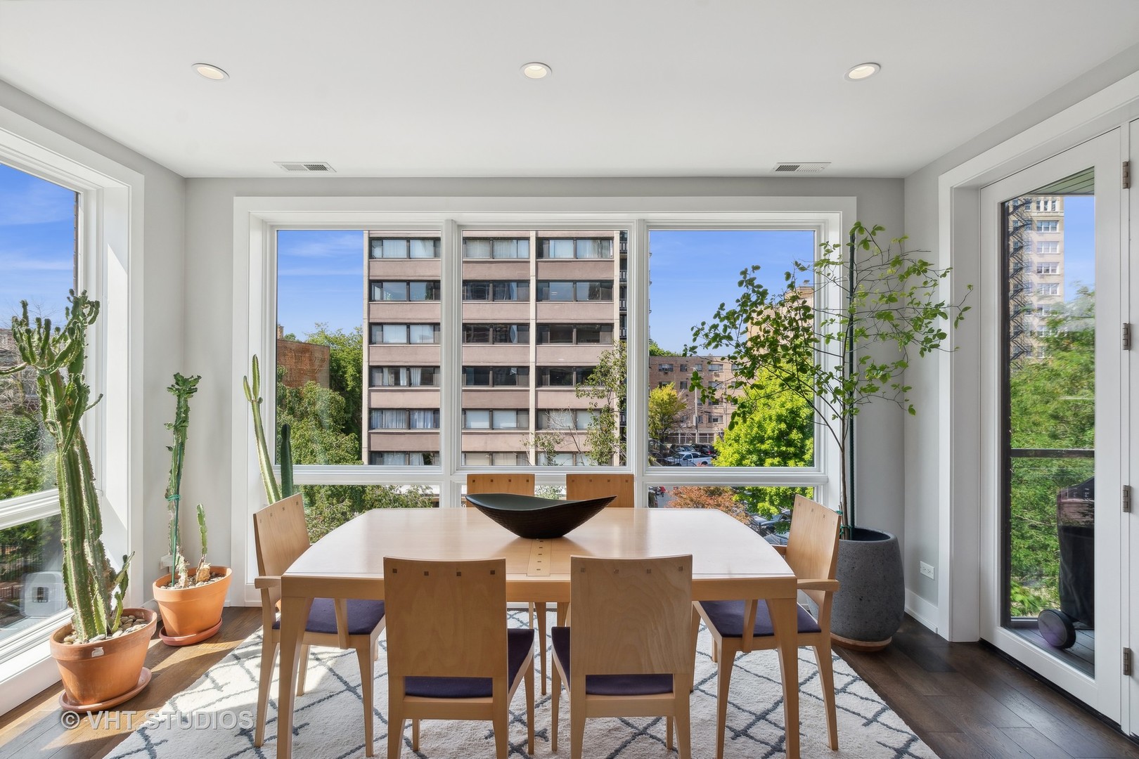6157 N Kenmore Avenue Unit: 3S