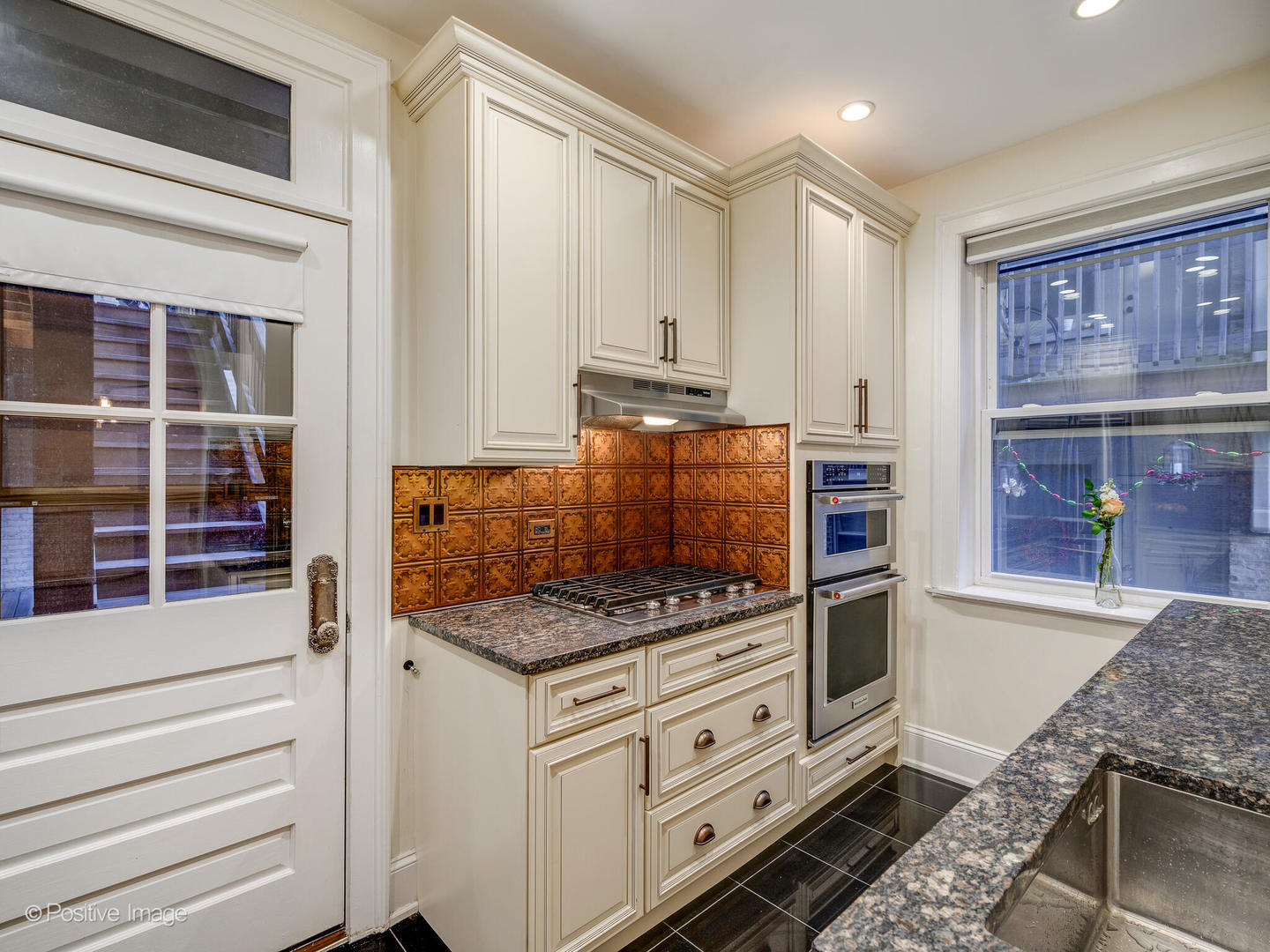 670 Hinman Avenue Unit: 1C