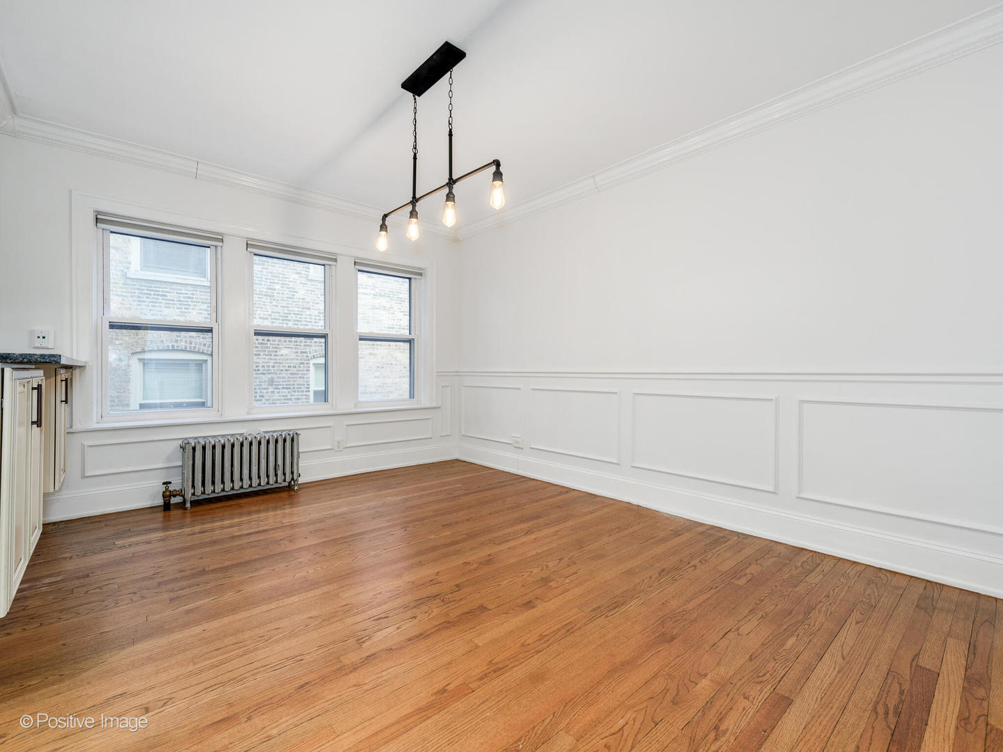 670 Hinman Avenue Unit: 1C