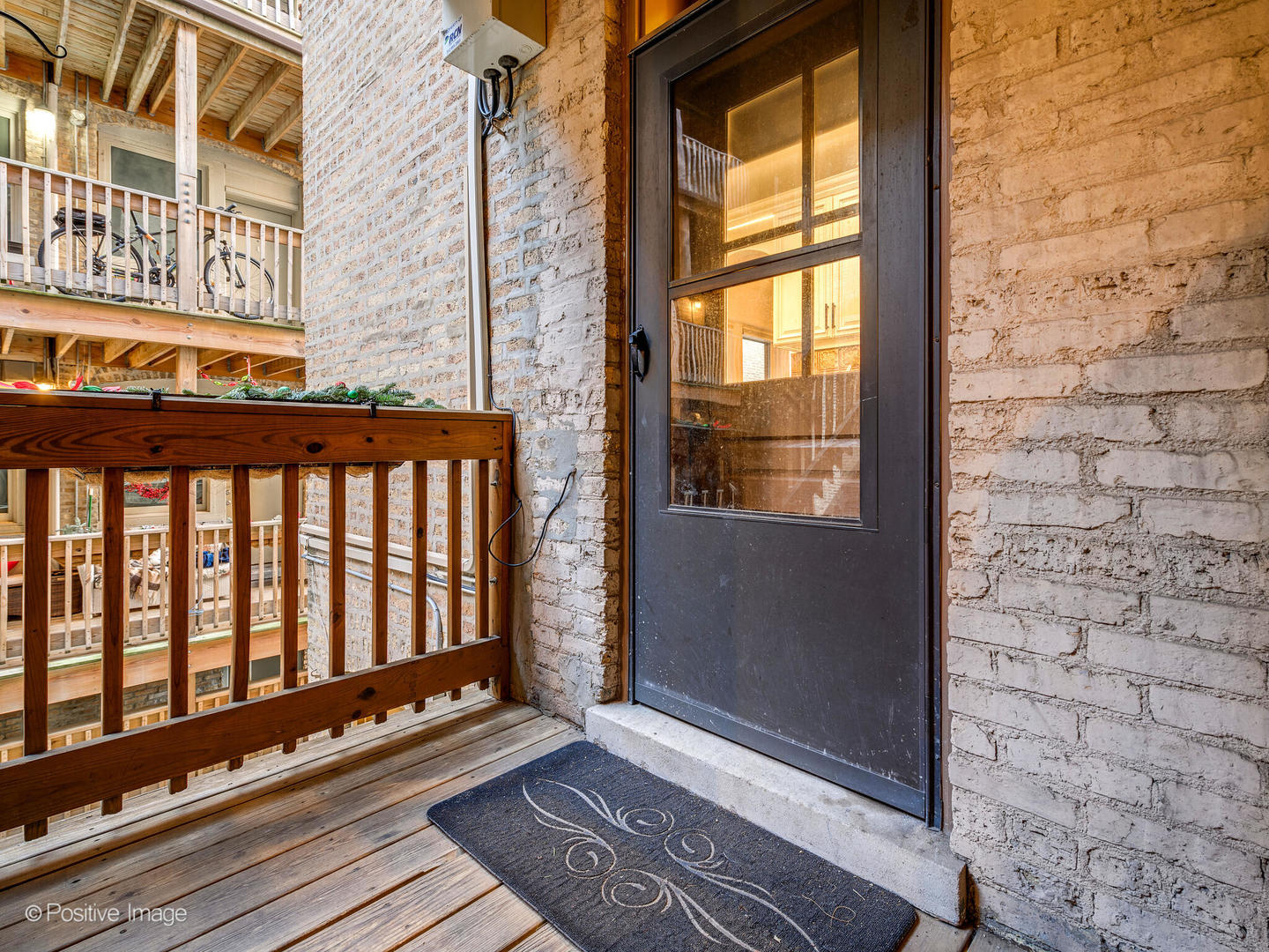 670 Hinman Avenue Unit: 1C