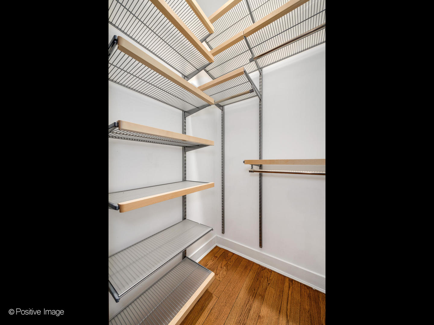 670 Hinman Avenue Unit: 1C