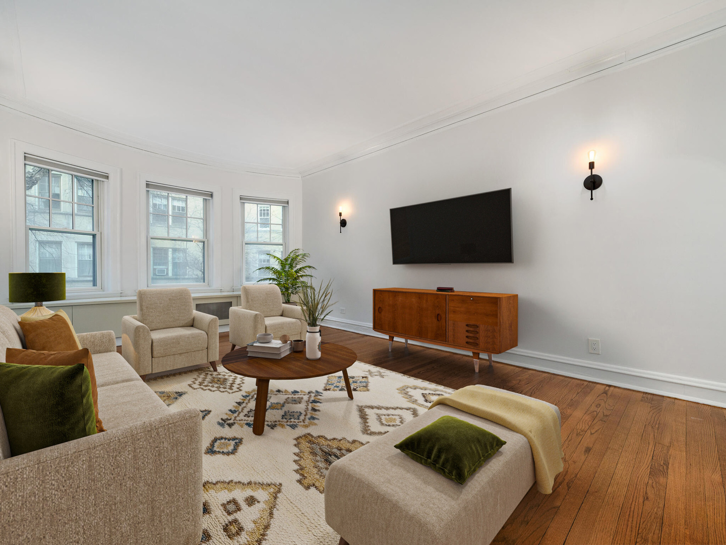 670 Hinman Avenue Unit: 1C