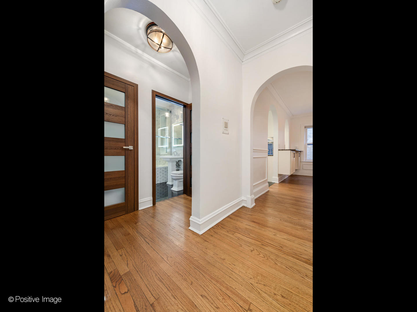 670 Hinman Avenue Unit: 1C