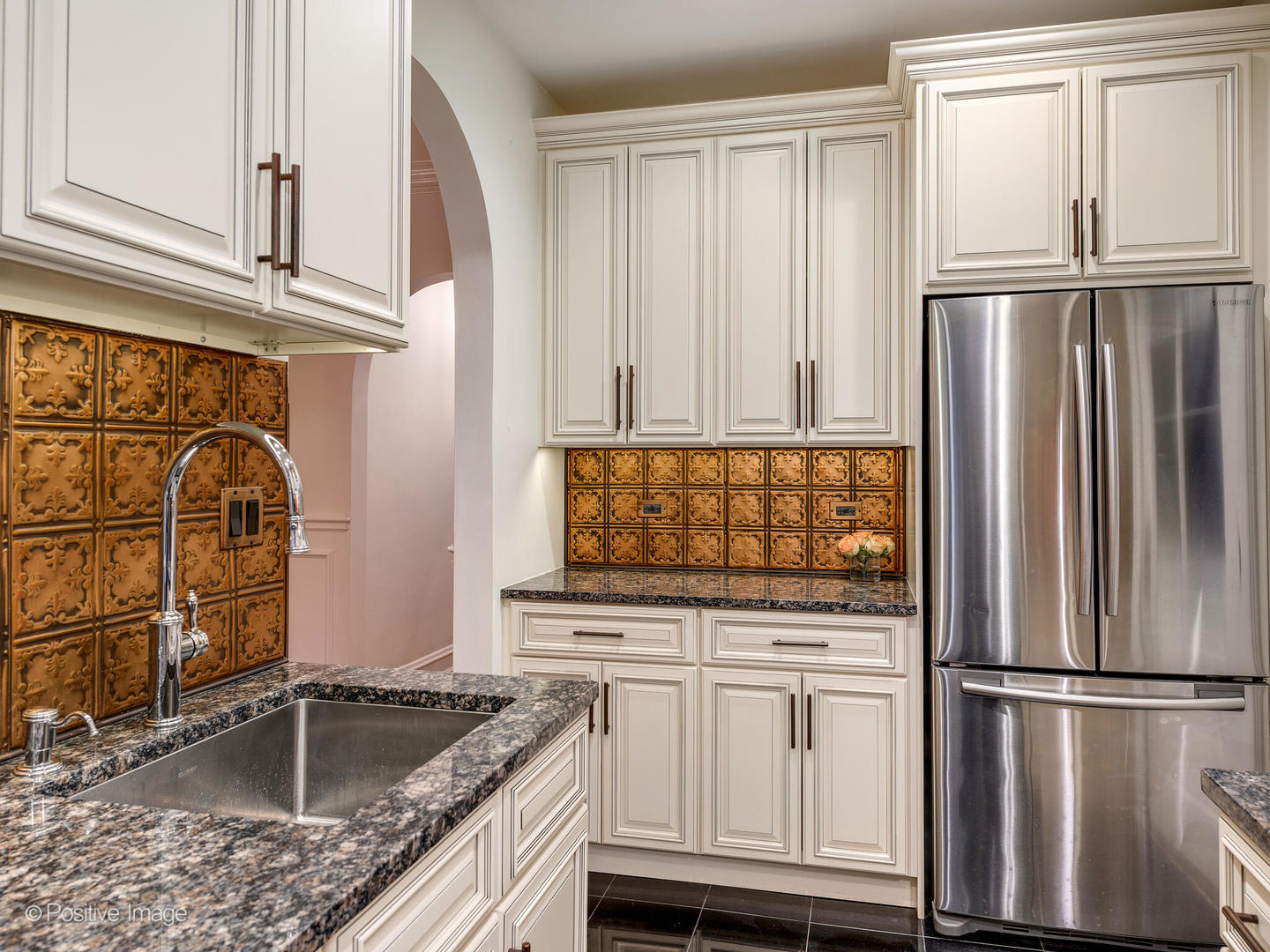 670 Hinman Avenue Unit: 1C