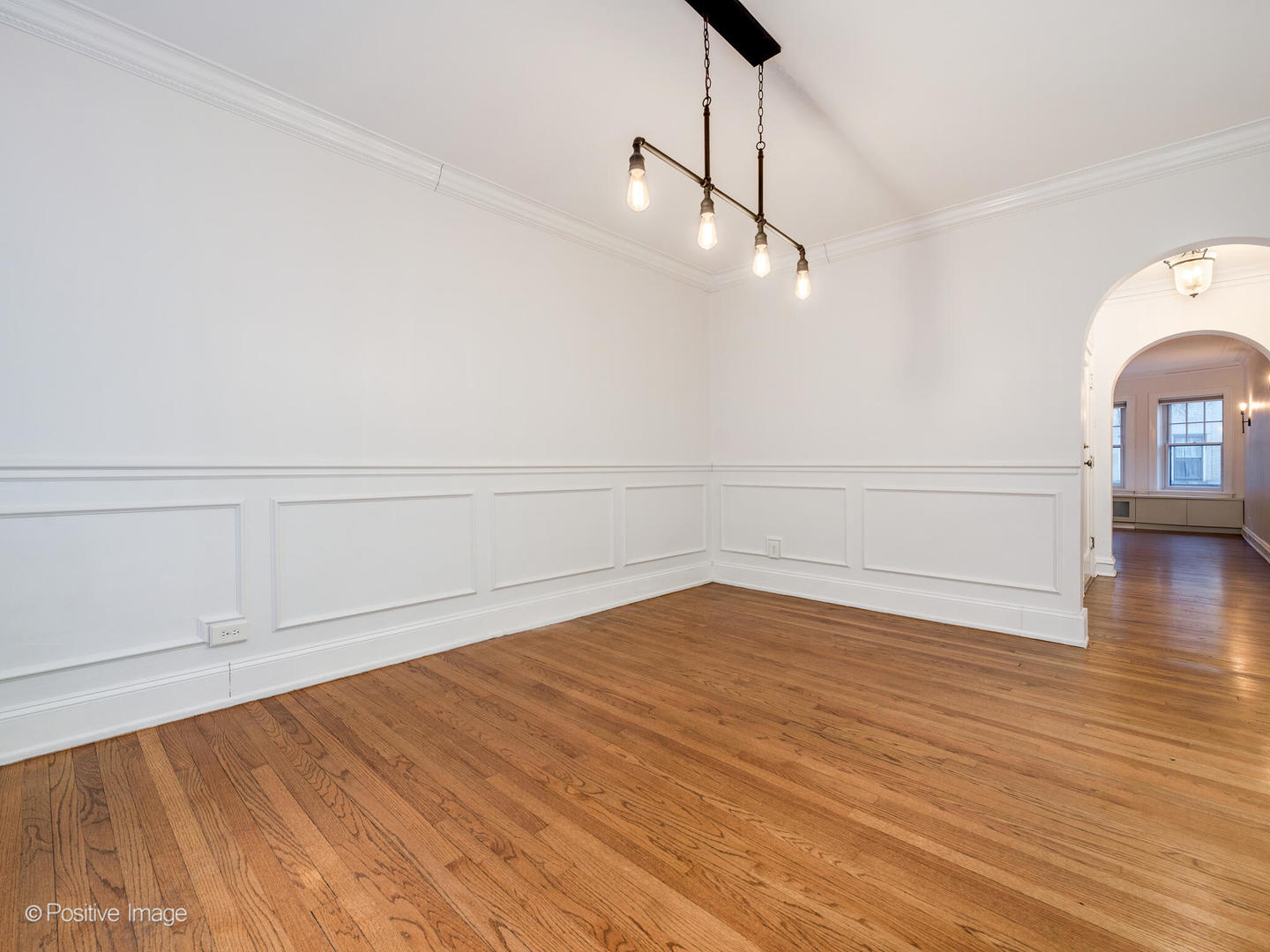 670 Hinman Avenue Unit: 1C