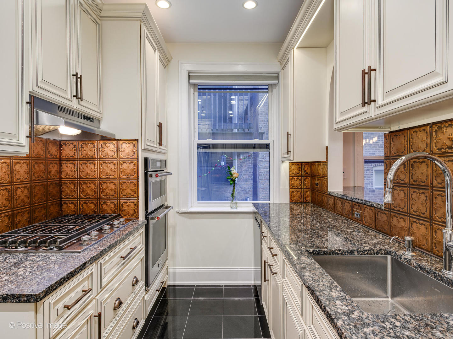 670 Hinman Avenue Unit: 1C