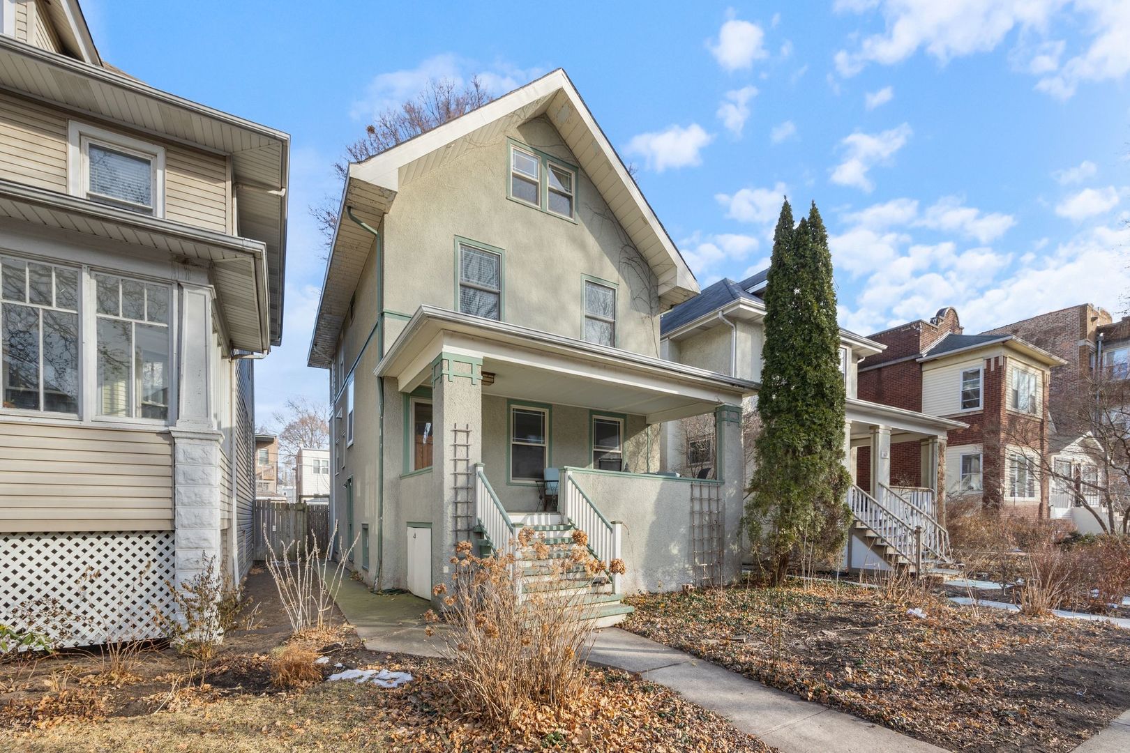 6541 N Bosworth Avenue