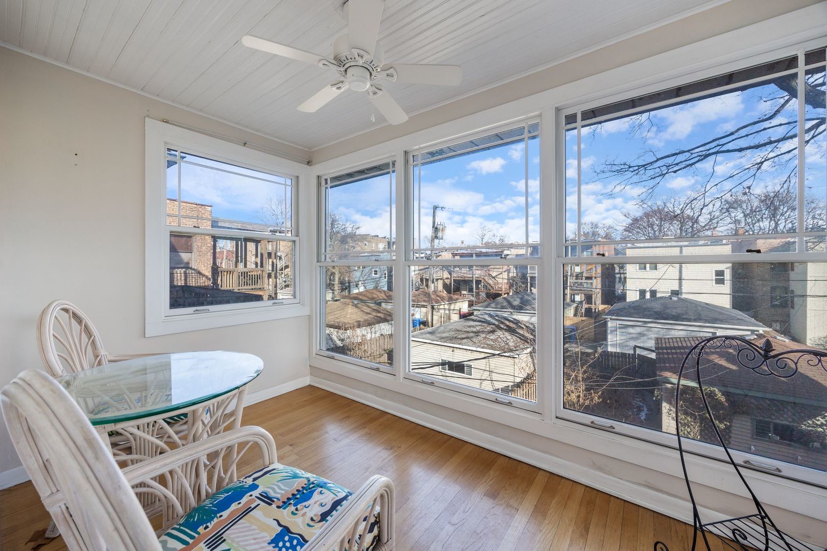 6541 N Bosworth Avenue