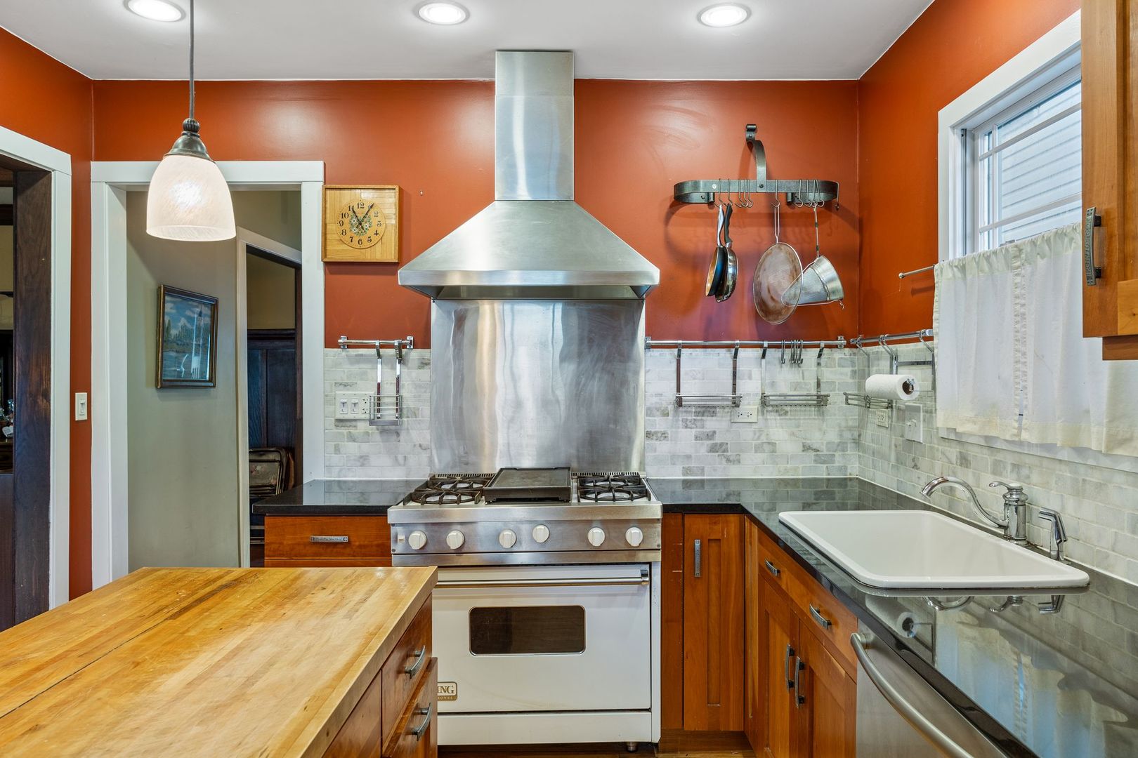 6541 N Bosworth Avenue