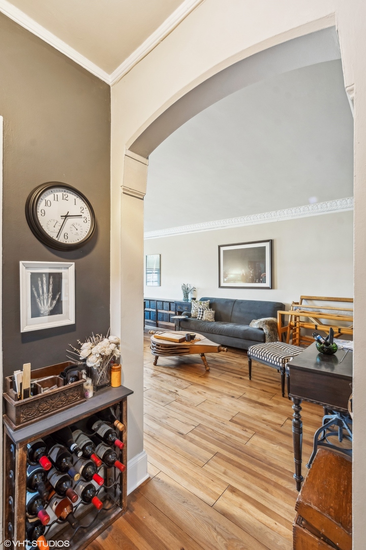 6101 N Sheridan Road Unit: 7B