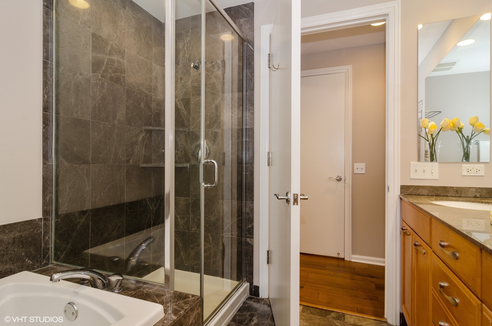 530 N Lake Shore Drive Unit: 1602