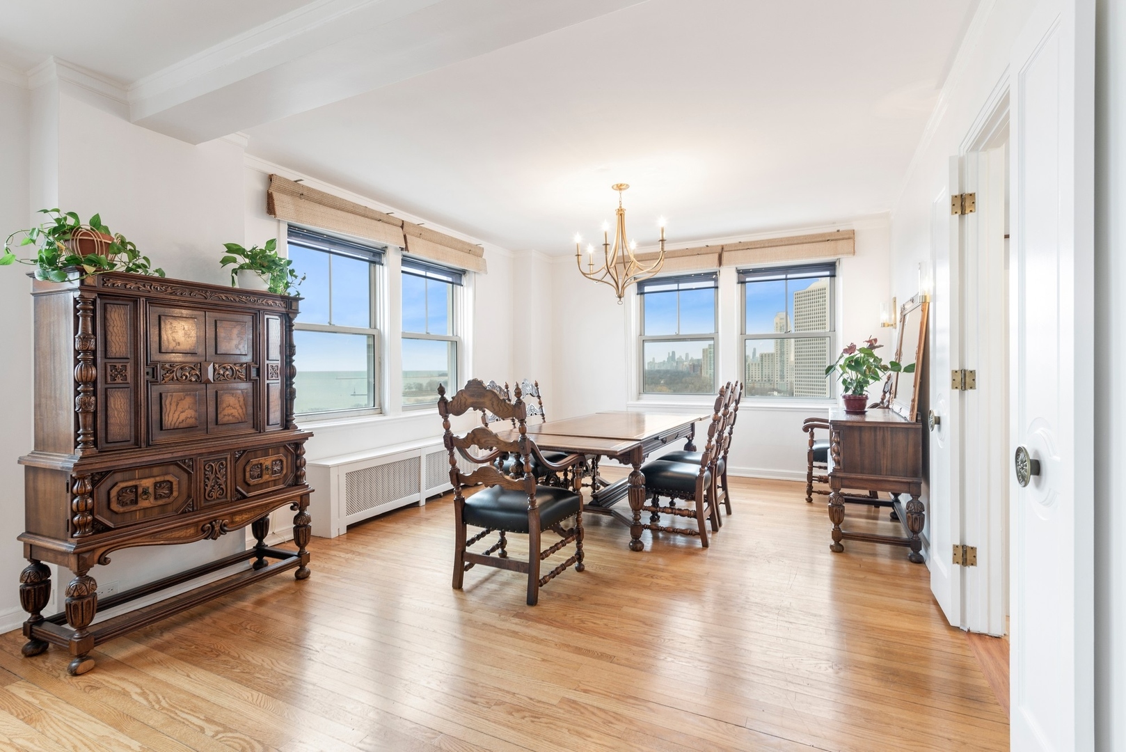 5555 N SHERIDAN Road Unit: 1102