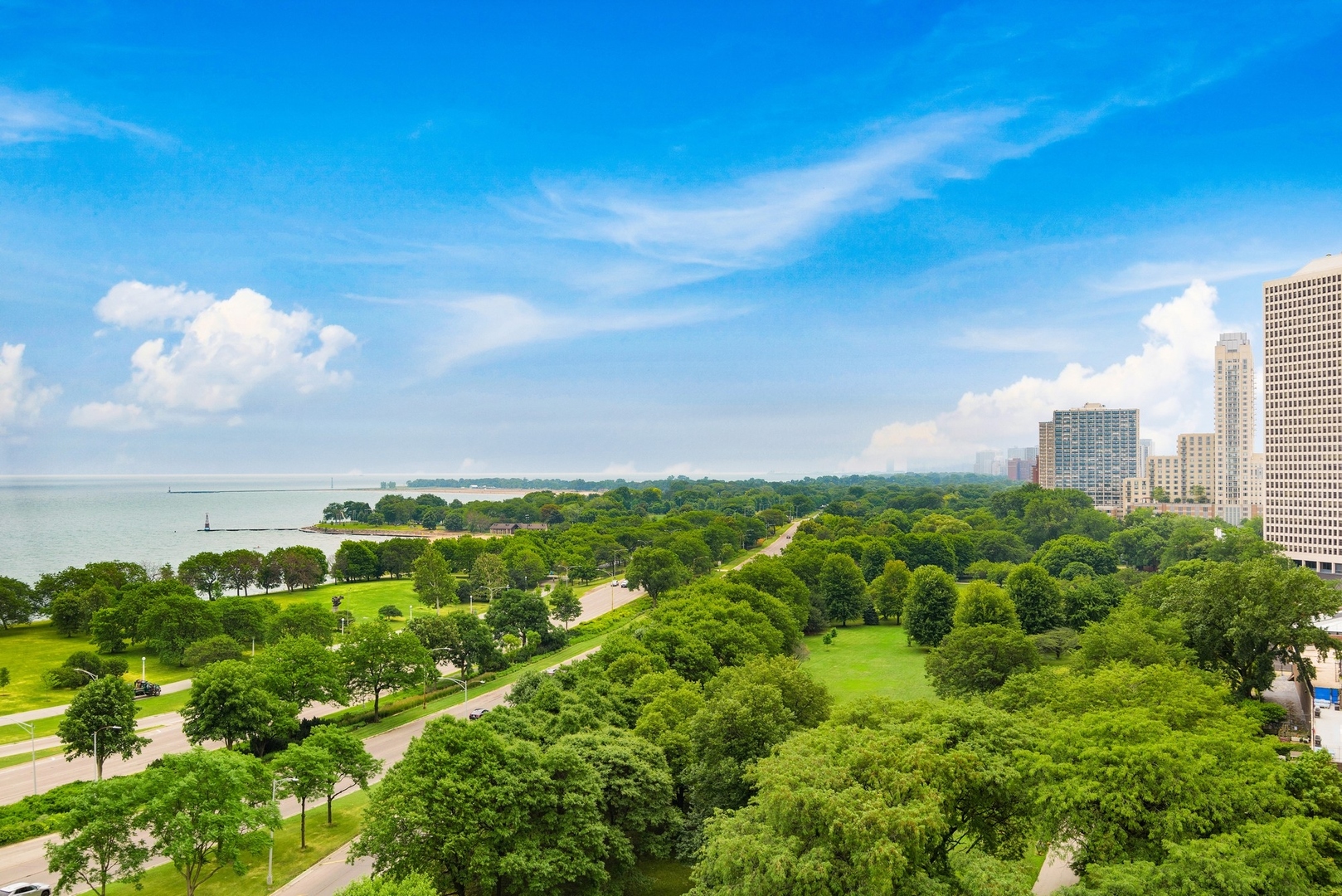 5555 N SHERIDAN Road Unit: 1102