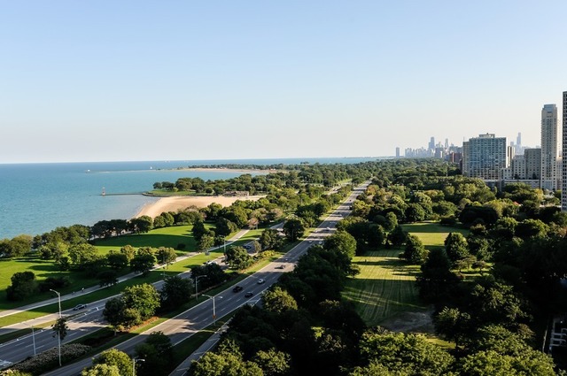 5555 N SHERIDAN Road Unit: 1102