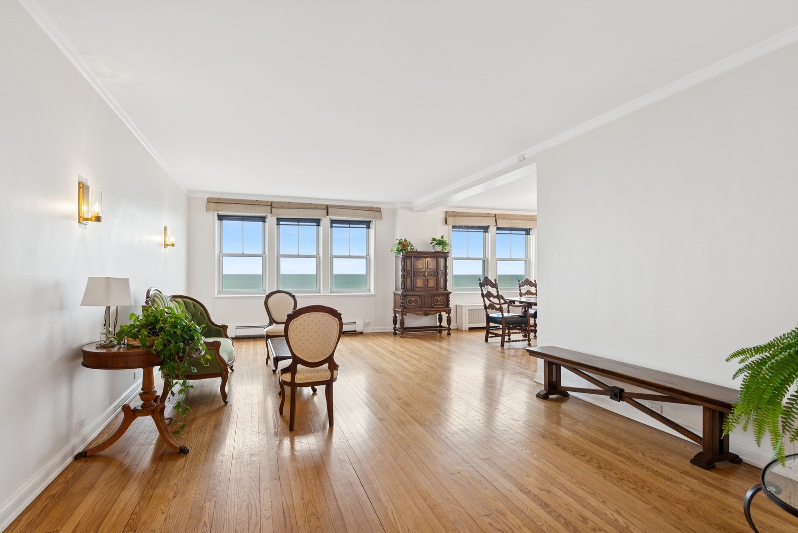5555 N SHERIDAN Road Unit: 1102