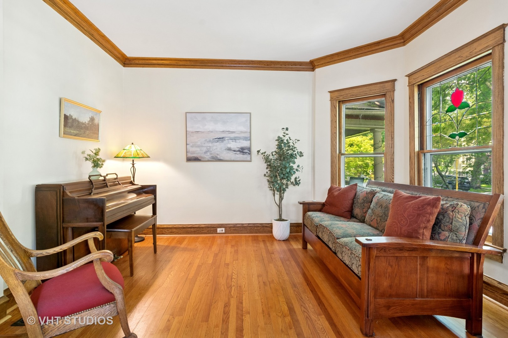 1515 W Glenlake Avenue