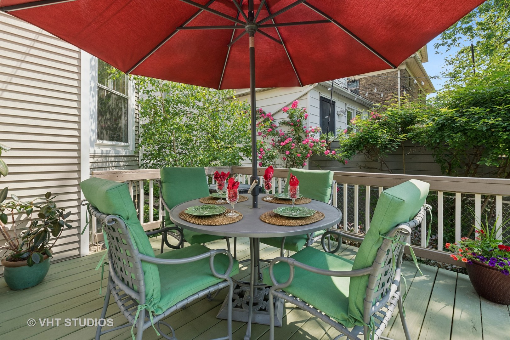 1515 W Glenlake Avenue