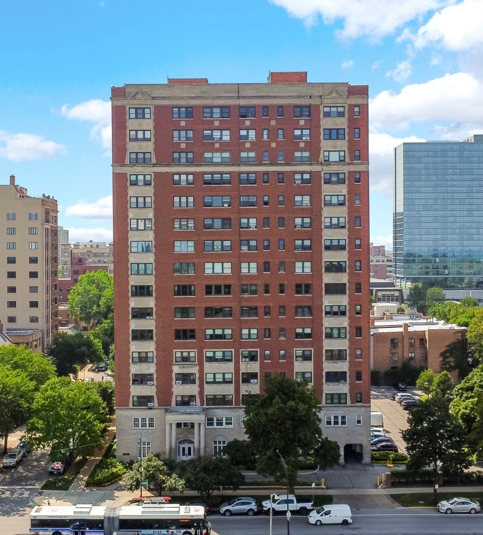 4300 N MARINE Drive Unit: 1606