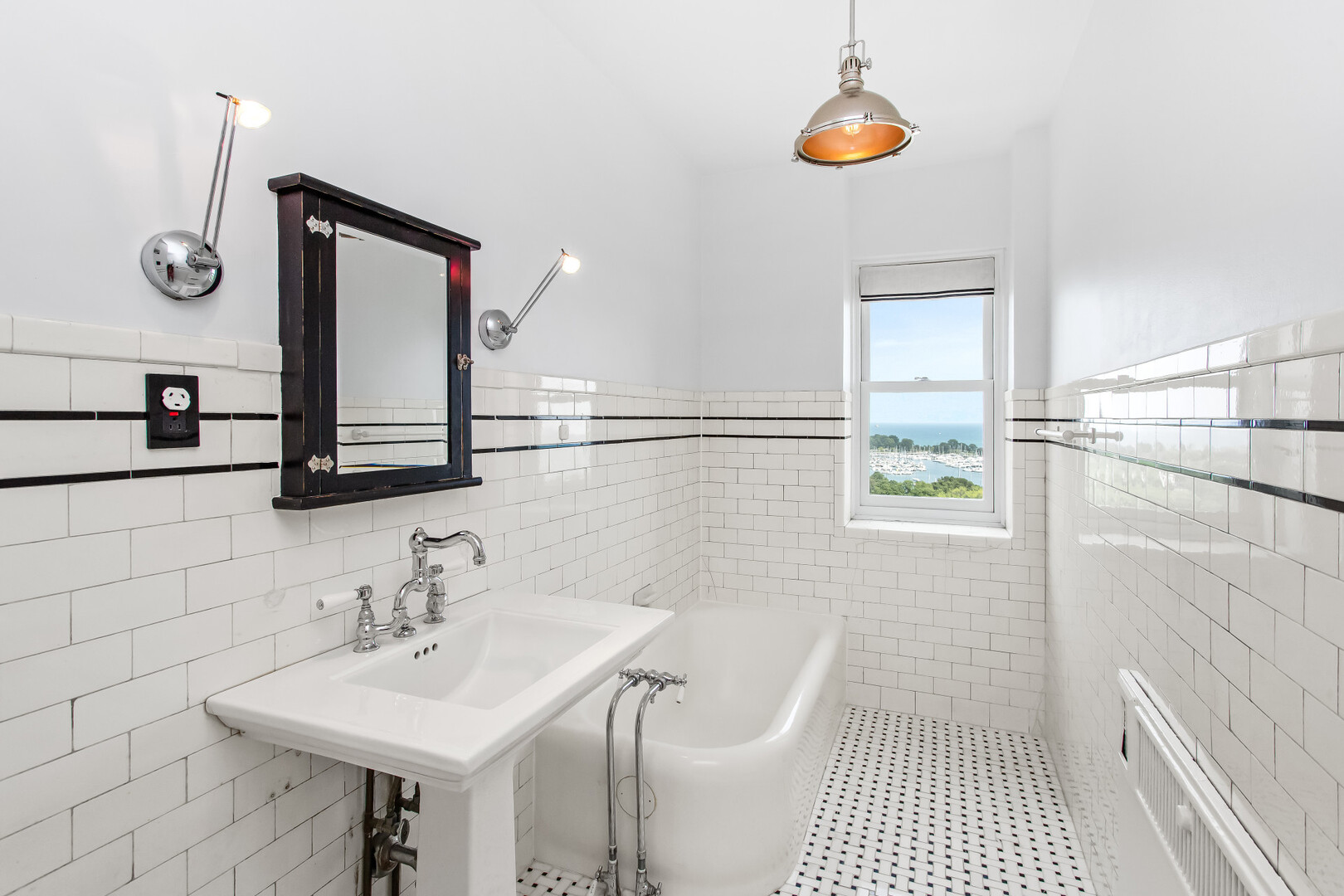 4300 N MARINE Drive Unit: 1606