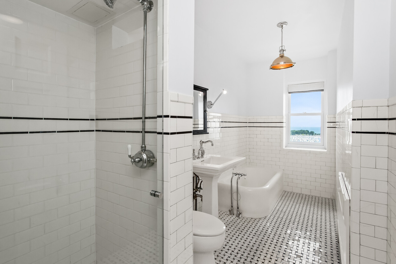 4300 N MARINE Drive Unit: 1606