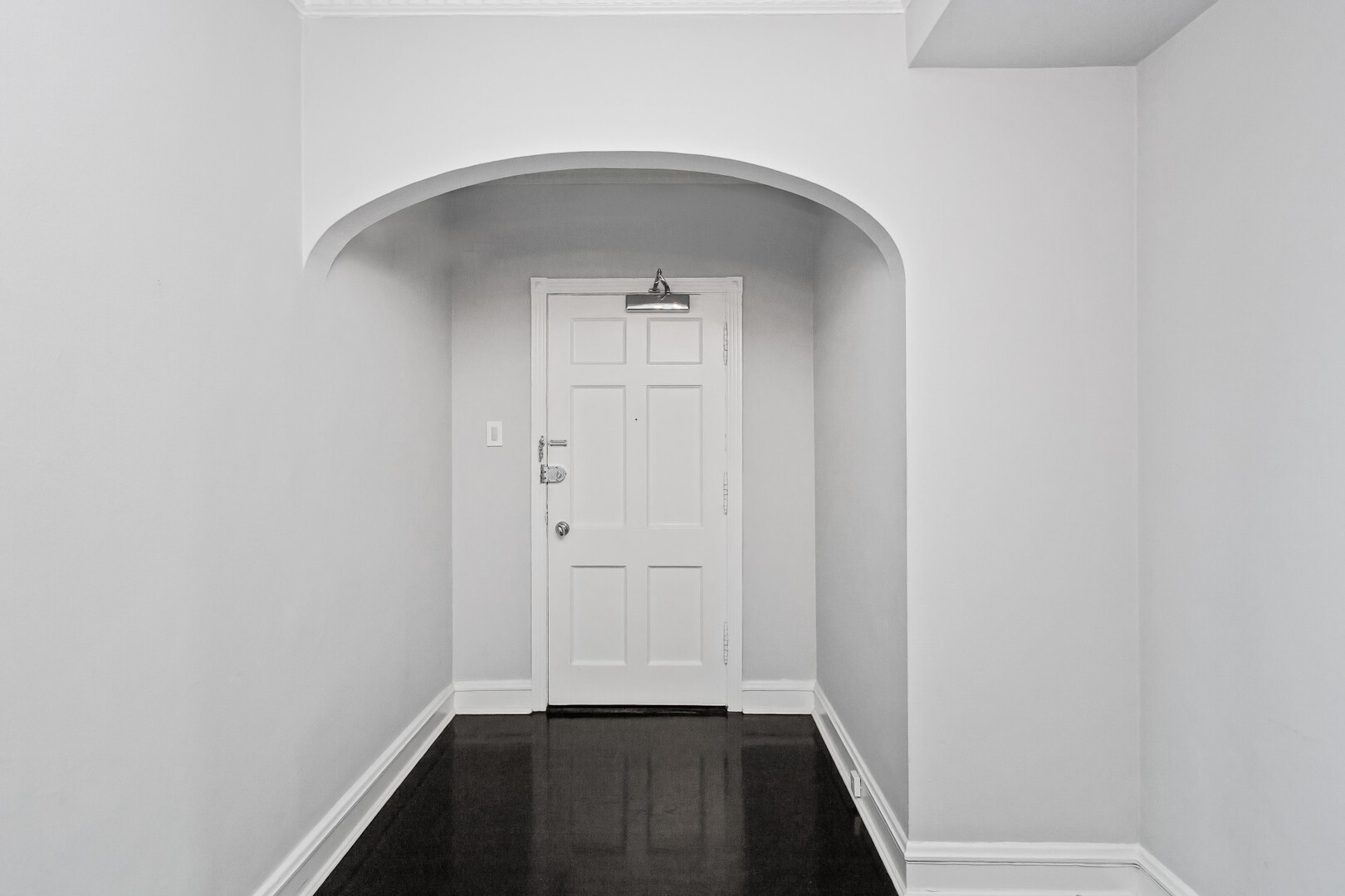 4300 N MARINE Drive Unit: 1606