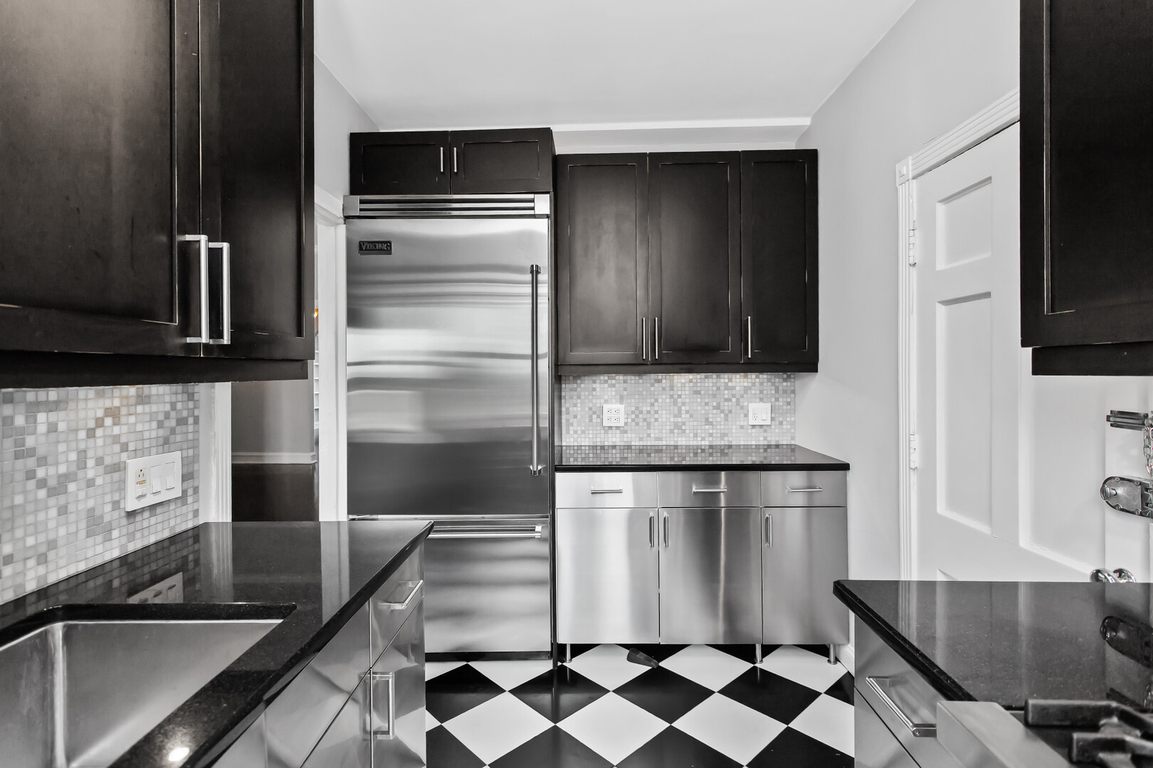 4300 N MARINE Drive Unit: 1606