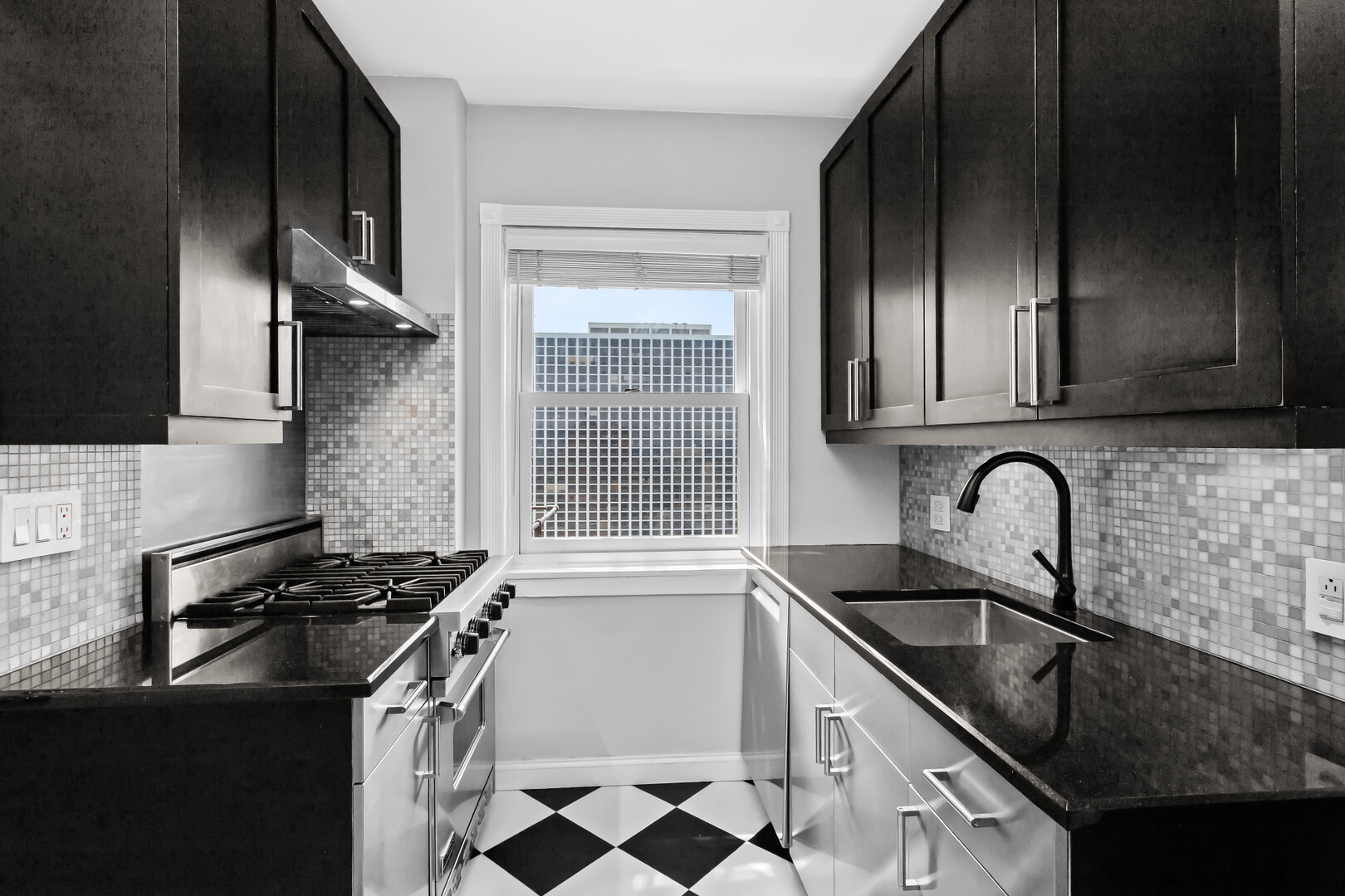 4300 N MARINE Drive Unit: 1606