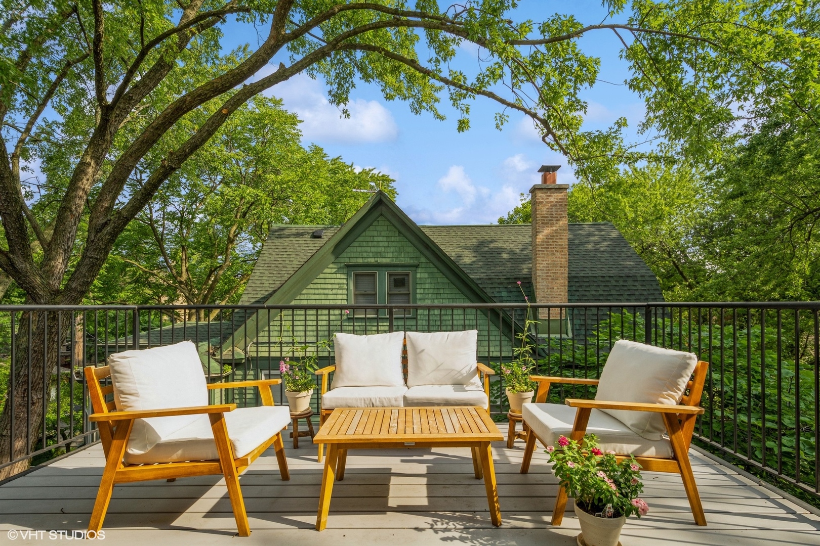 5526 N Magnolia Avenue Unit: 33
