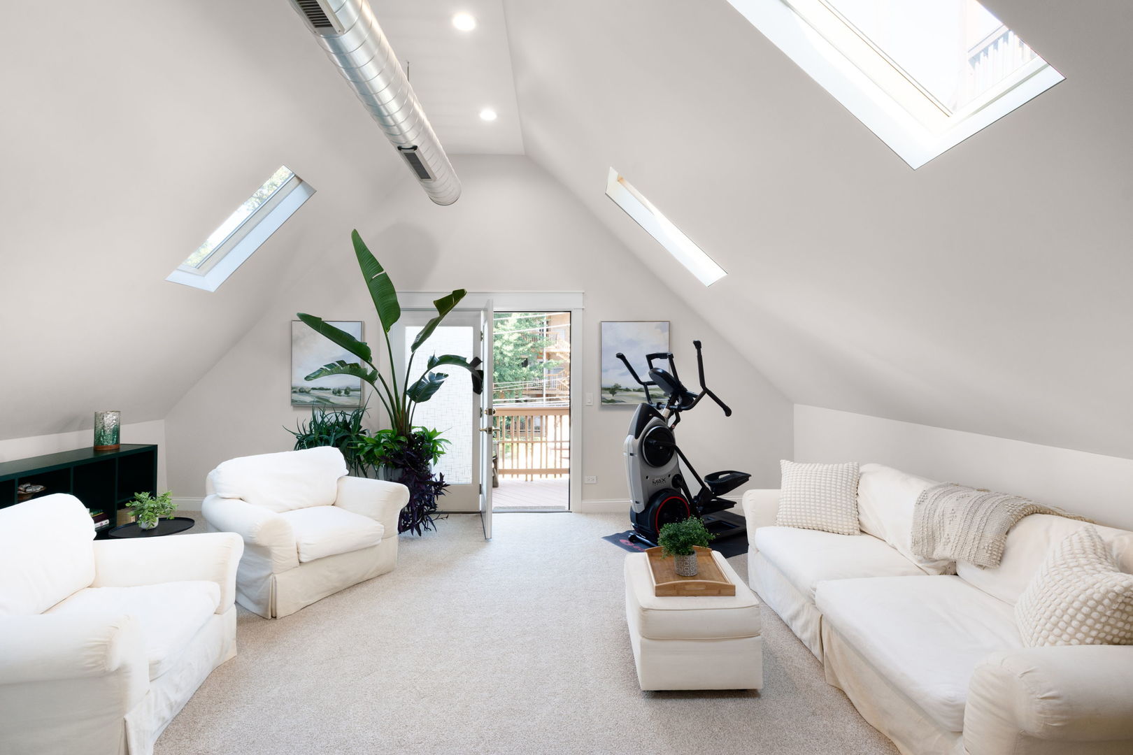 1432 W Hollywood Avenue