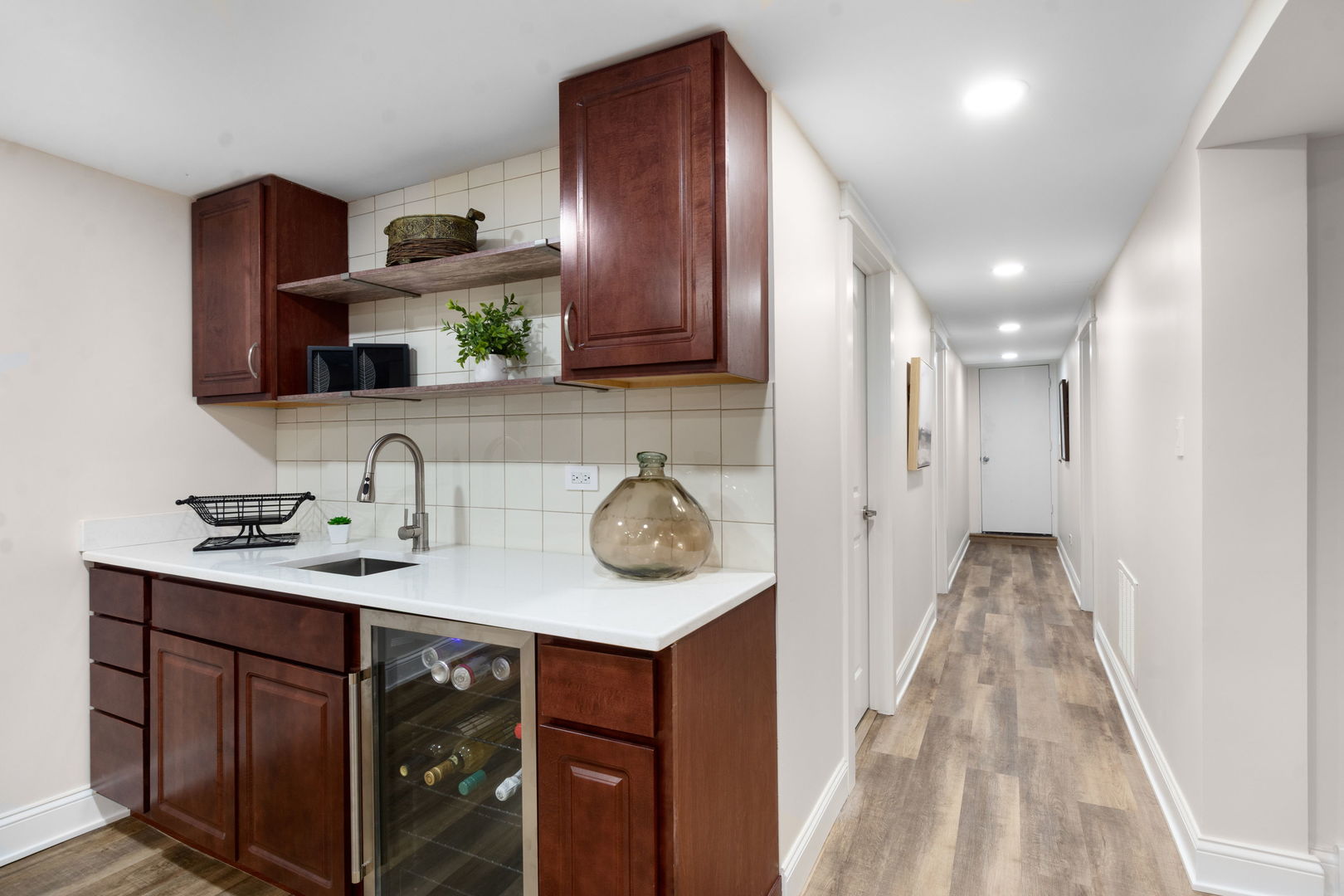 1432 W Hollywood Avenue