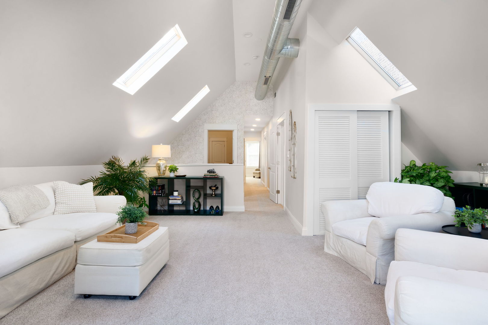 1432 W Hollywood Avenue