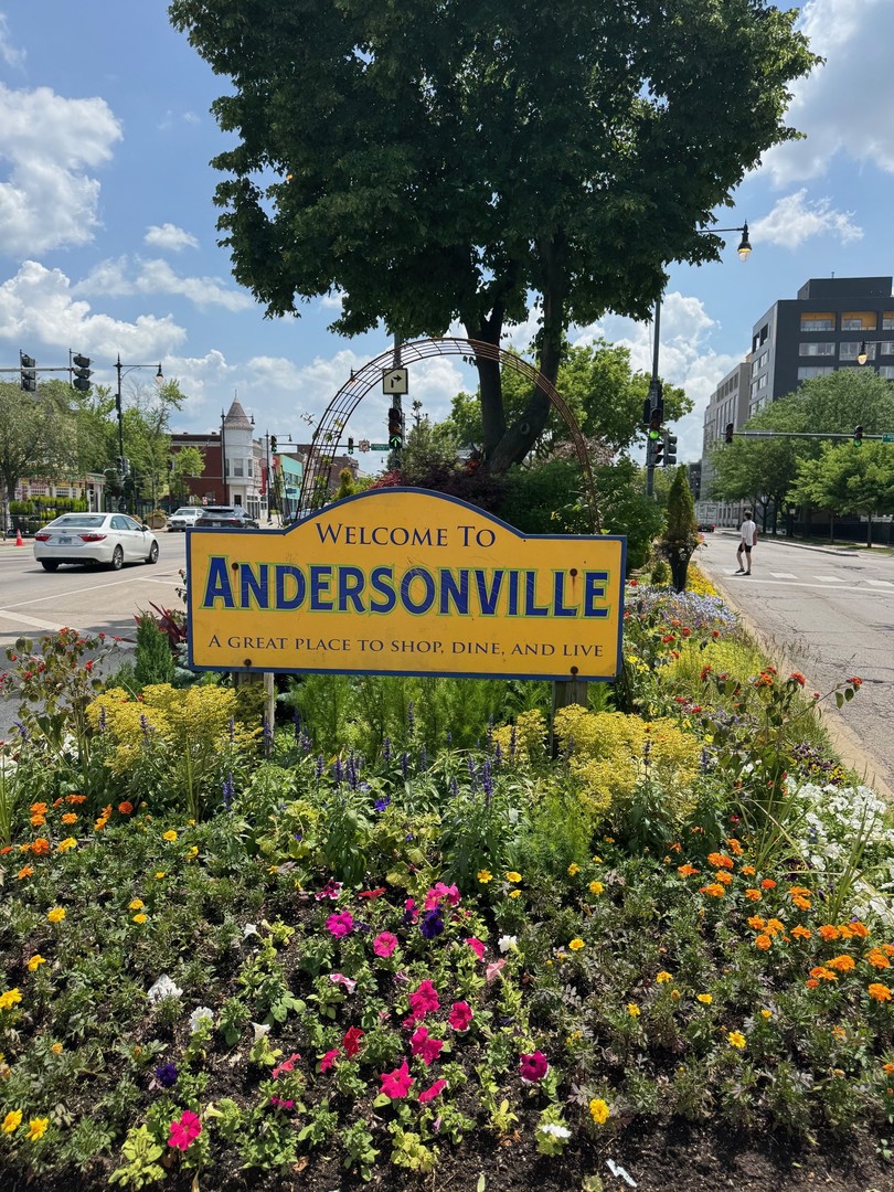 1432 W Hollywood Avenue