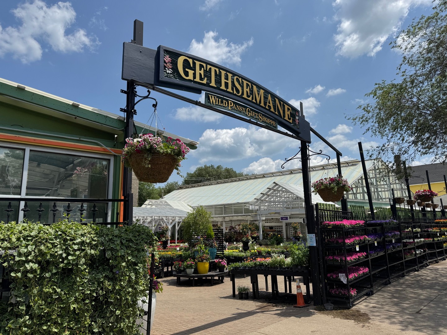 1432 W Hollywood Avenue