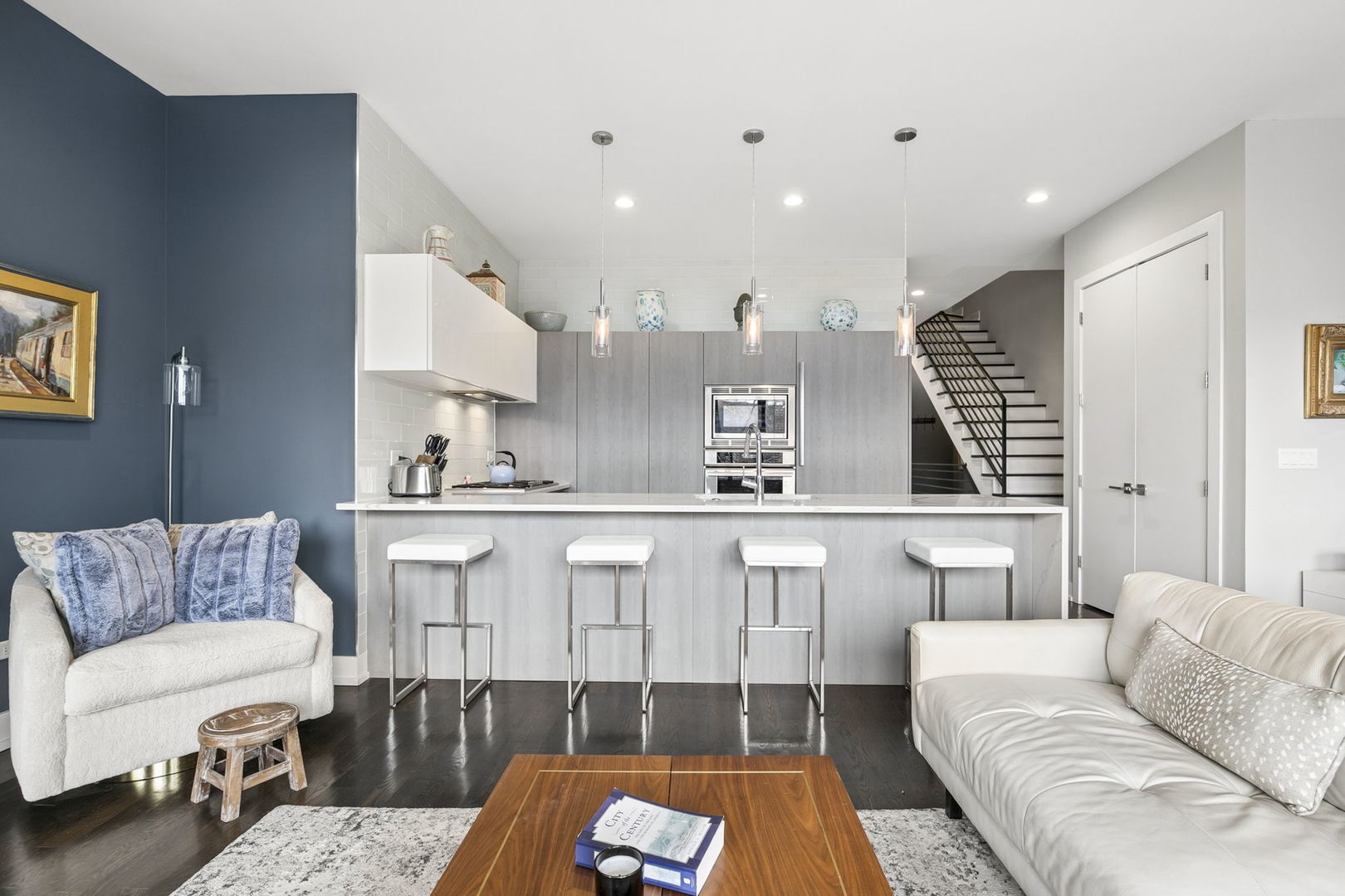 1355 W Winnemac Avenue Unit: 3