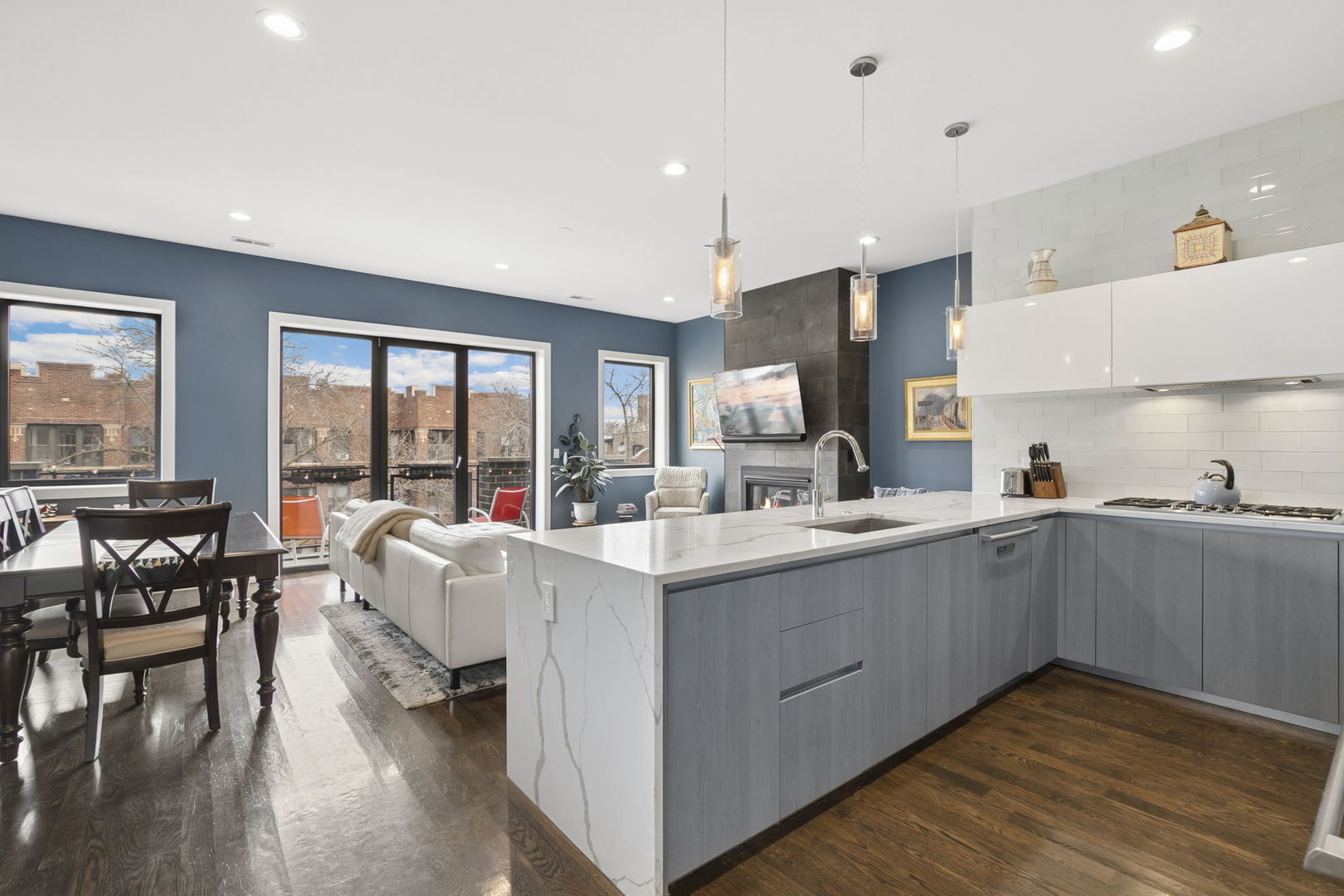 1355 W Winnemac Avenue Unit: 3